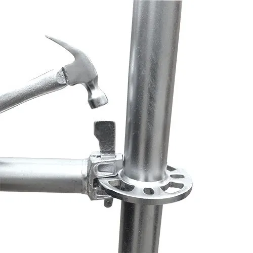 Hammer driving the wedge pin of a ringlock ledger